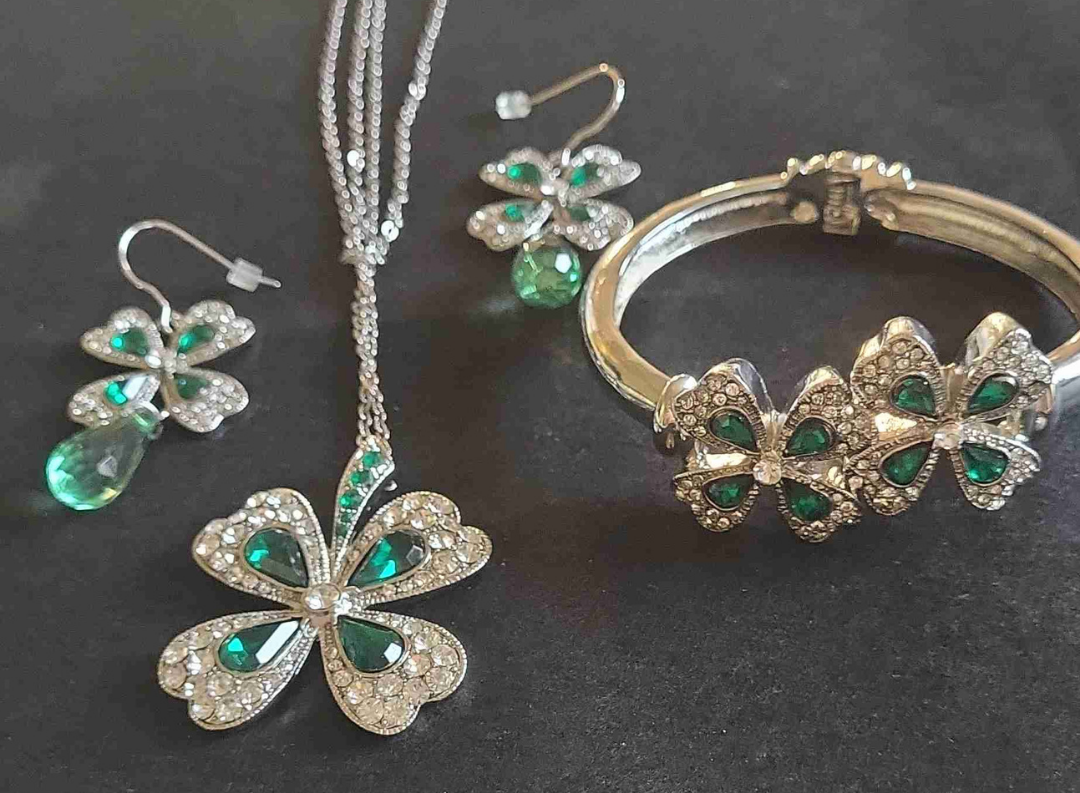 Jewelry Set - Swap of the Day